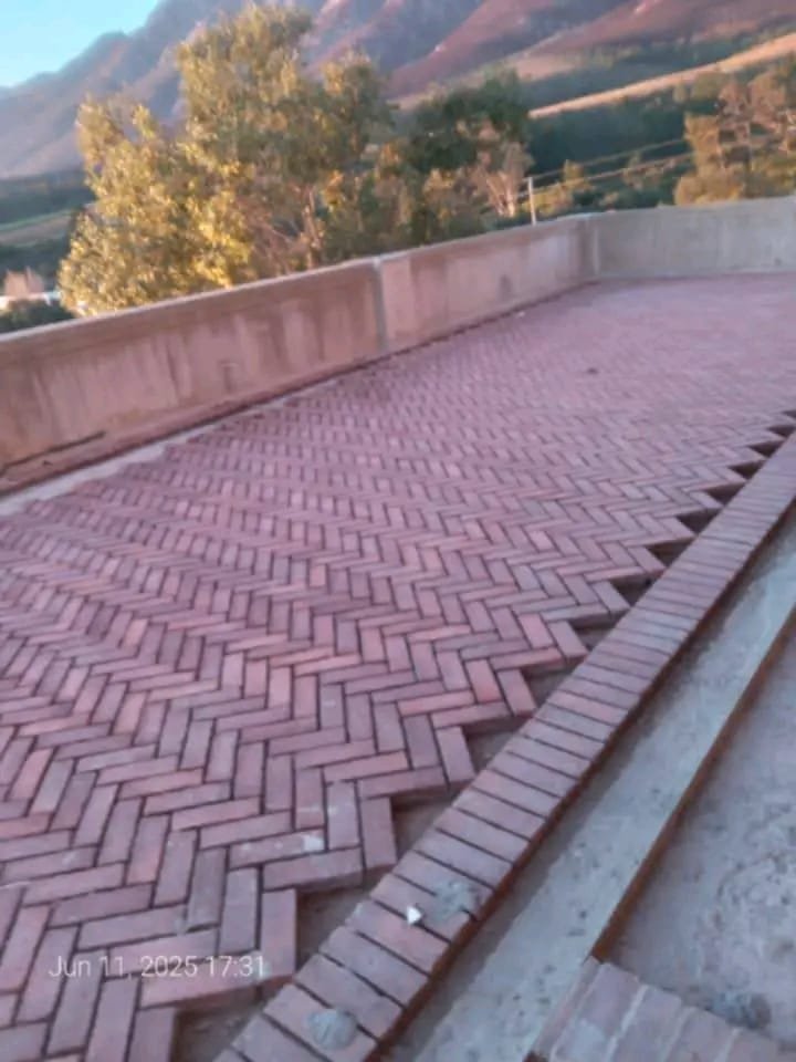 whatsapp-image-2025-11-06-at-093241-dbc78a5b